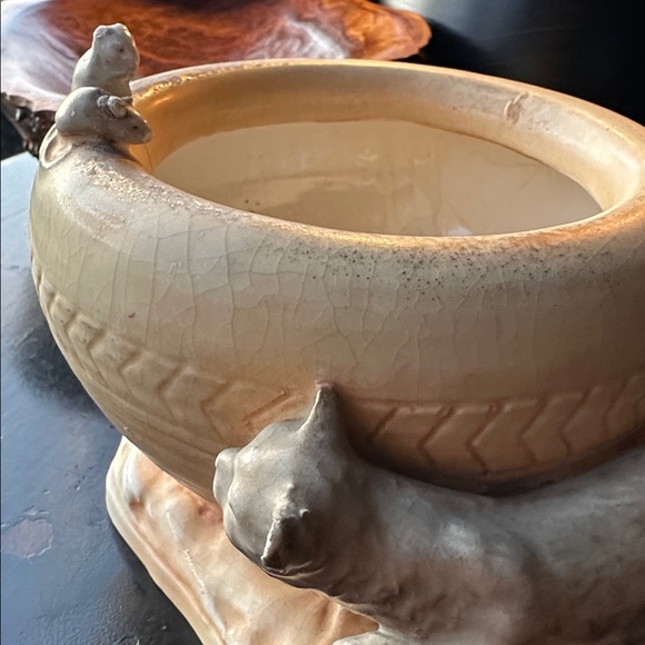 Amphora Vase with Cat  & Mice. Antique pottery home decor. Rare collectible EUC - Picture 8 of 16